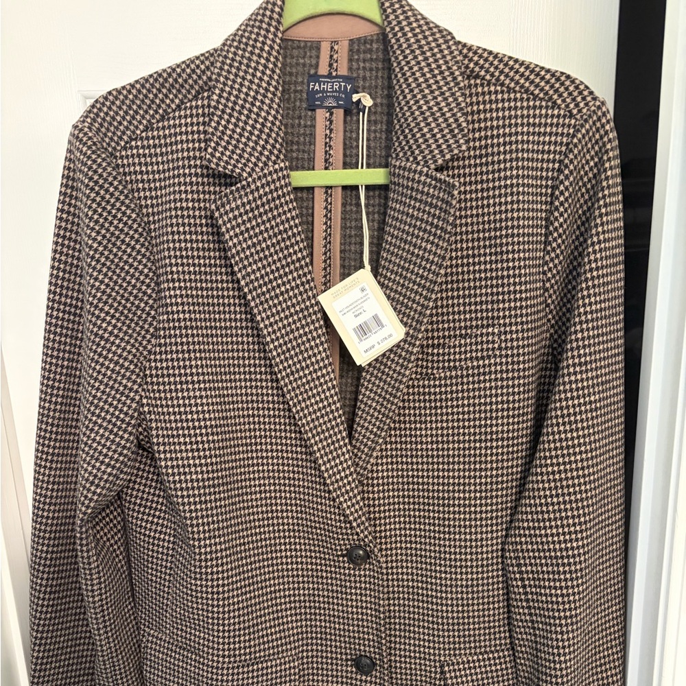 Faherty Women's Tan and Black Houndstooth Blazer